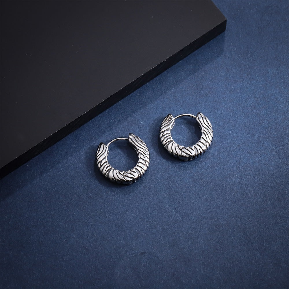 ESS832 STAINLESS STEEL HUGGIES HOOP EARRING WITH TEXTURE