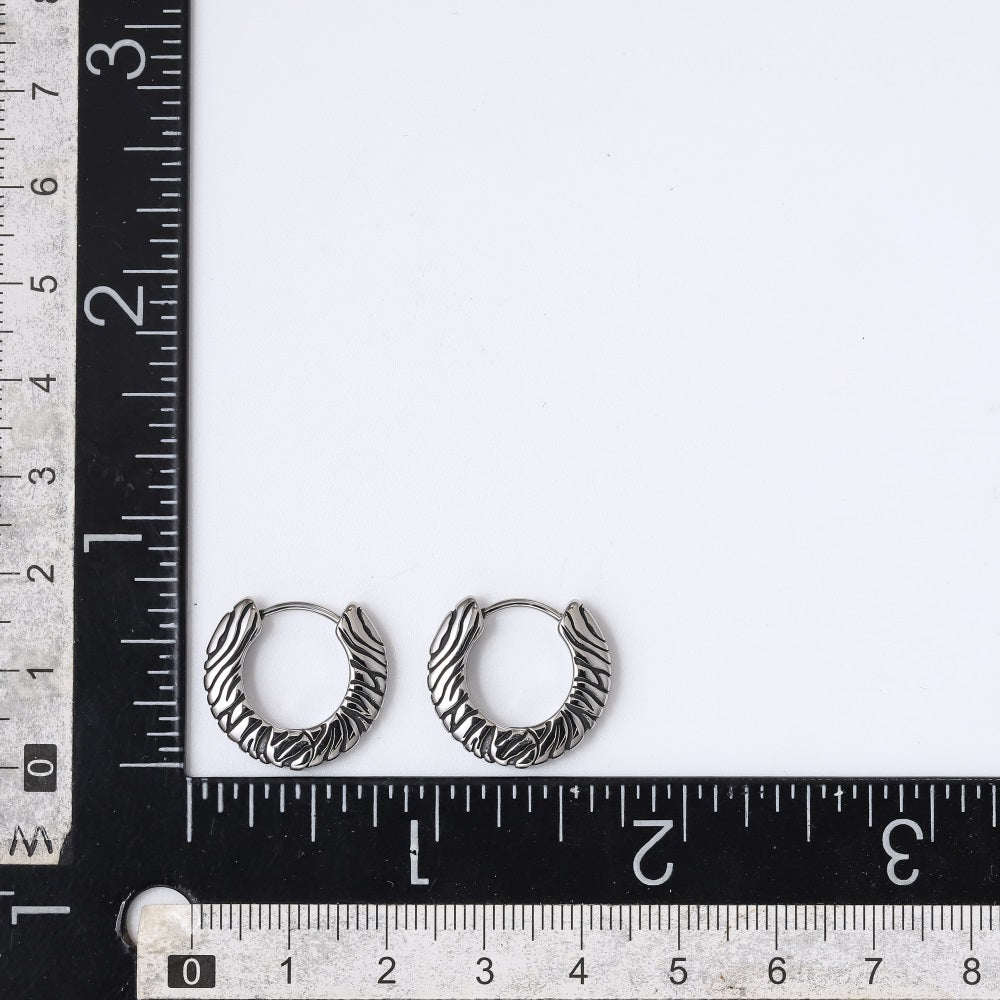 ESS832 STAINLESS STEEL HUGGIES HOOP EARRING WITH TEXTURE