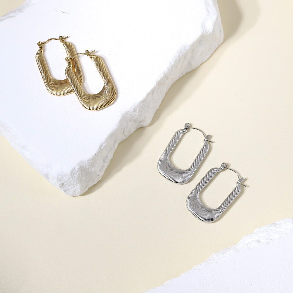 MESS51 STAINLESS STEEL TEXTURED RECTANGLE HOOP EARRING